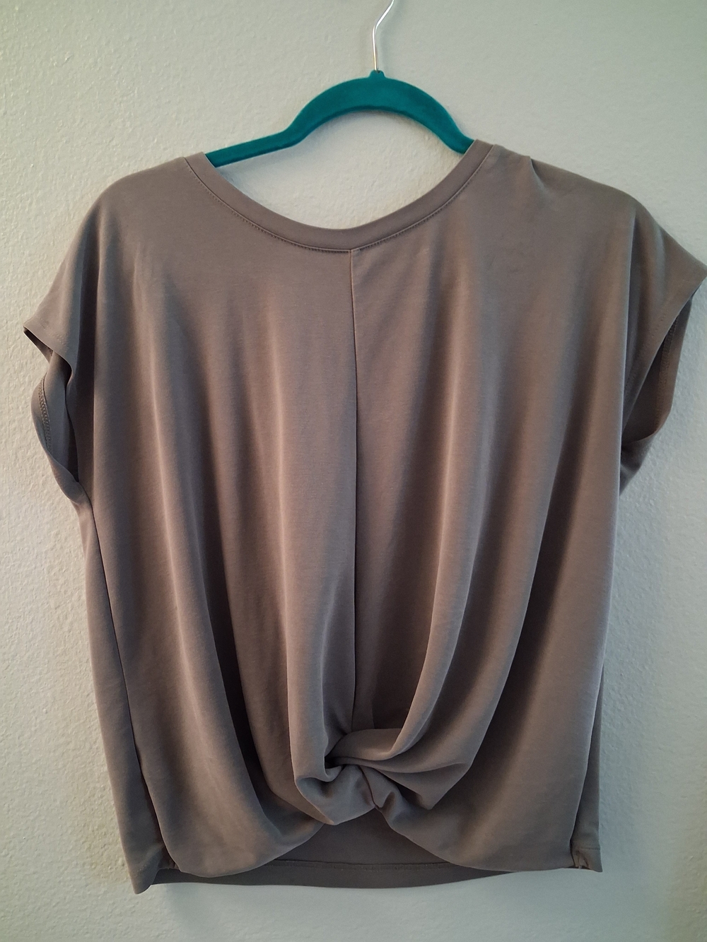 LOFT Taupe Twist-Back Short Sleeve Tee